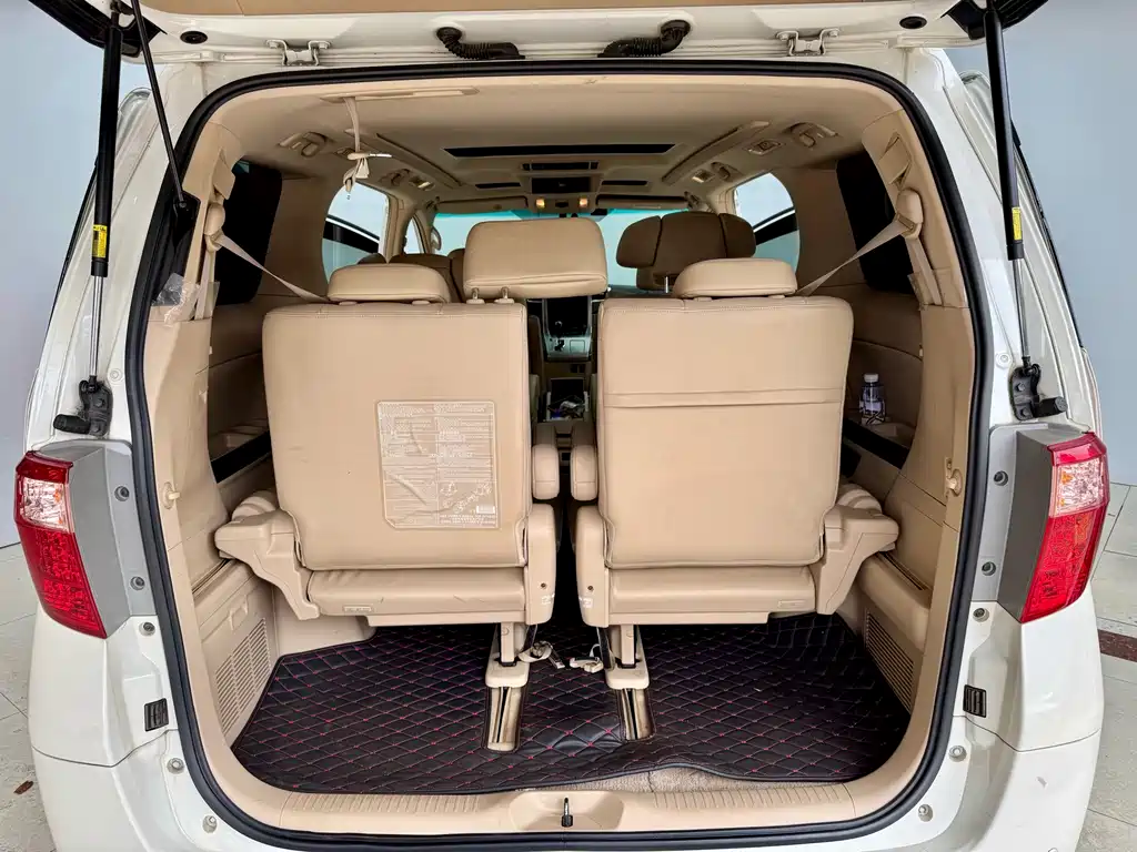 Toyota Alphard 2014 Middle East Edition 2016 - thumbnail 24