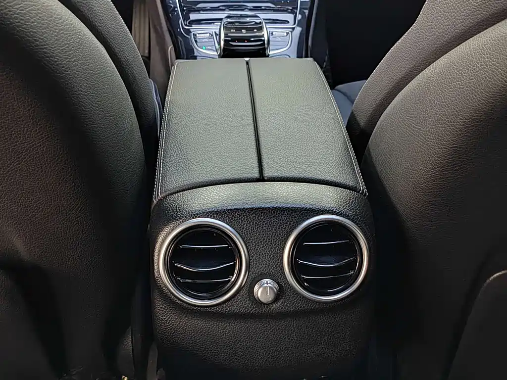Mercedes-Benz Mercedes-Benz C-Class 2018 C 200 Achievement Special Edition 2018 - thumbnail 11