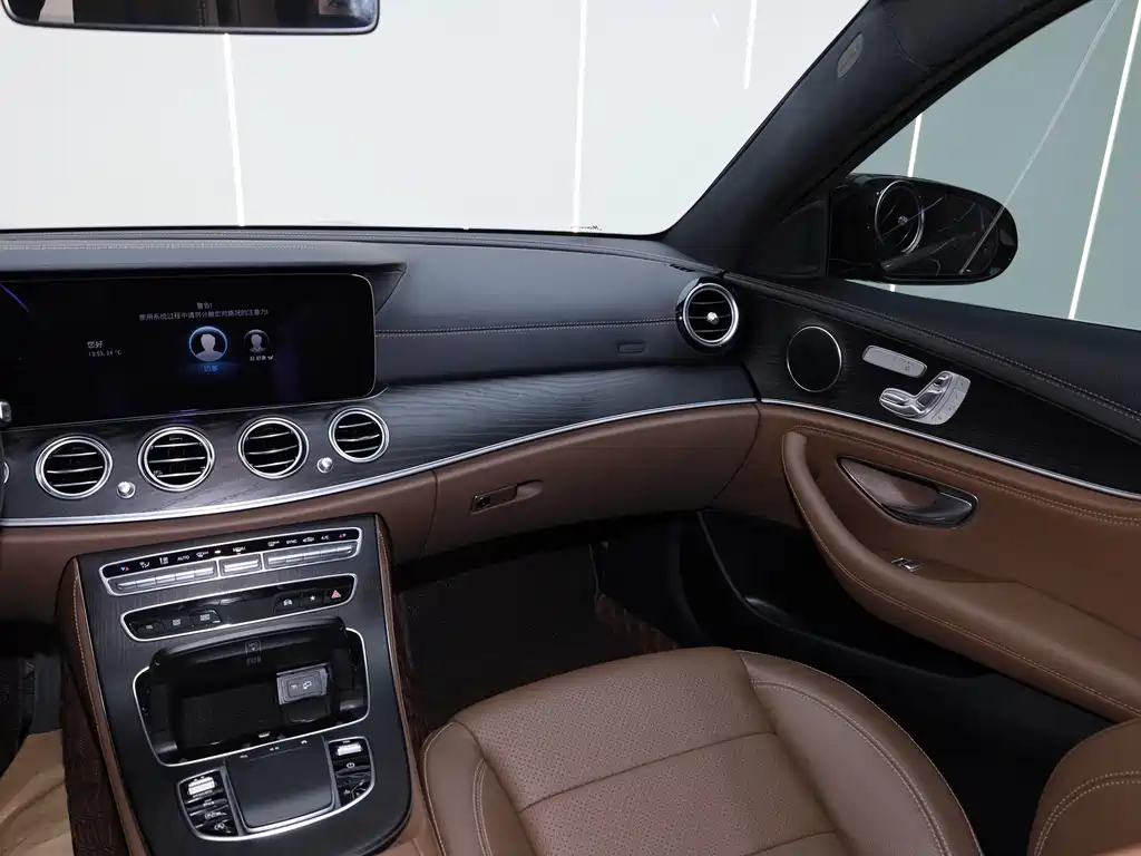 Mercedes-Benz Mercedes-Benz E-Class 2021 Facelift E 300 L Sport Fashion Edition 2021 - thumbnail 14