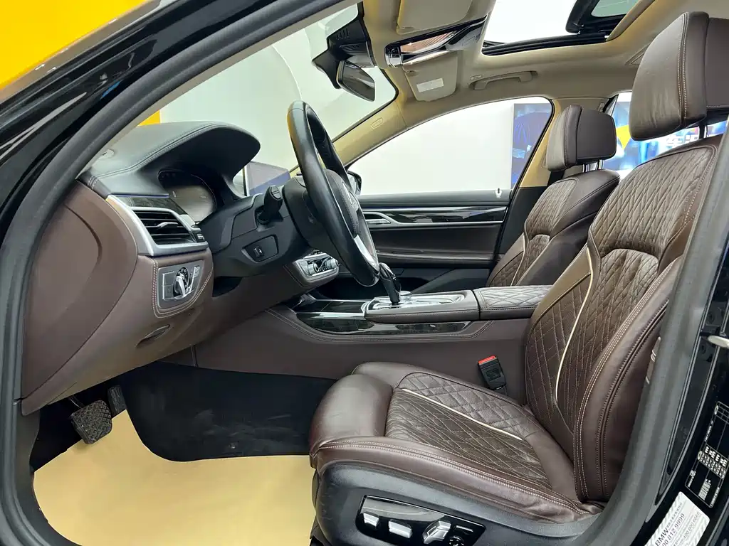BMW BMW 7 Series 2019 740Li Leading Edition M Sport Package 2020 - thumbnail 8