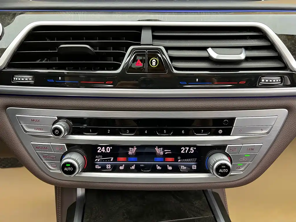 BMW BMW 7 Series 2019 740Li Leading Edition M Sport Package 2020 - thumbnail 15