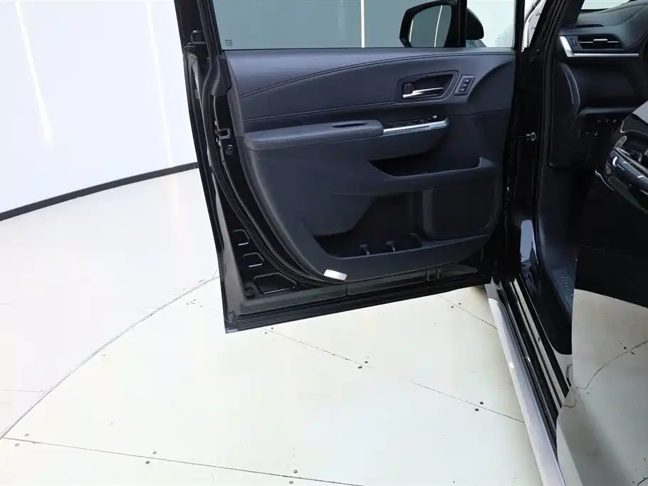 Toyota Toyota Granvia 2023 2.5L Hybrid Flagship VIP Edition 2024 - thumbnail 17