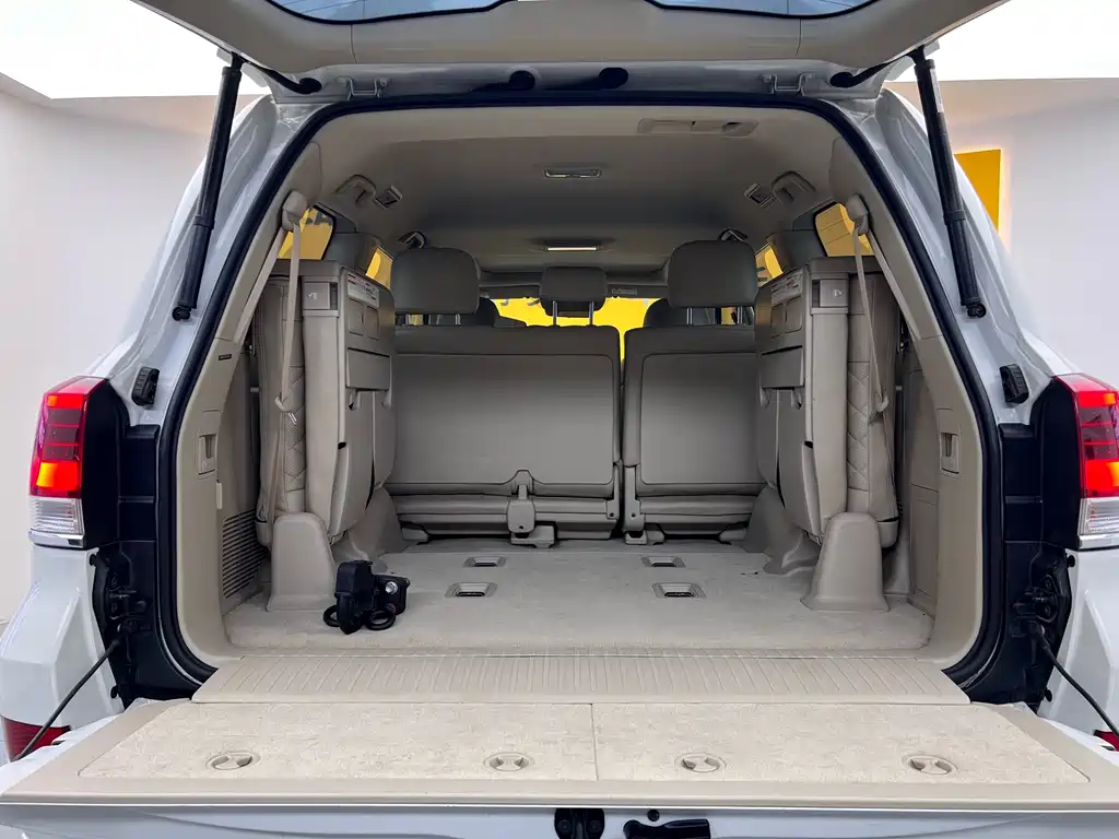 Toyota Land Cruiser (Import) 2017 4.0L Automatic 2019 - thumbnail 26