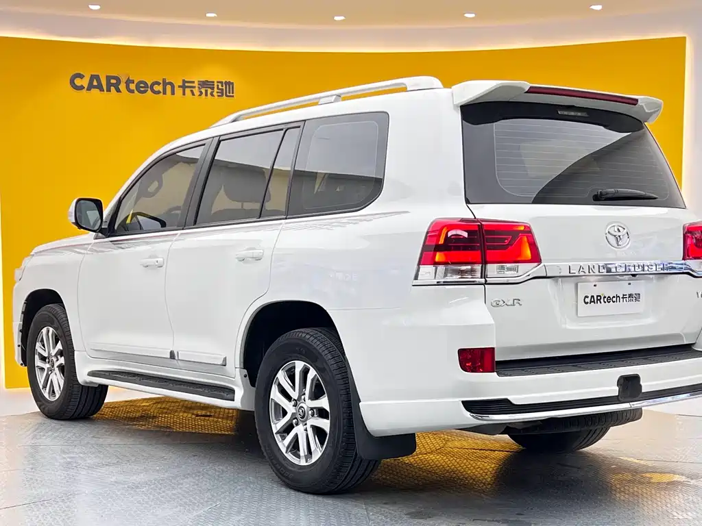 Toyota Land Cruiser (Import) 2017 4.0L Automatic 2019 - thumbnail 30
