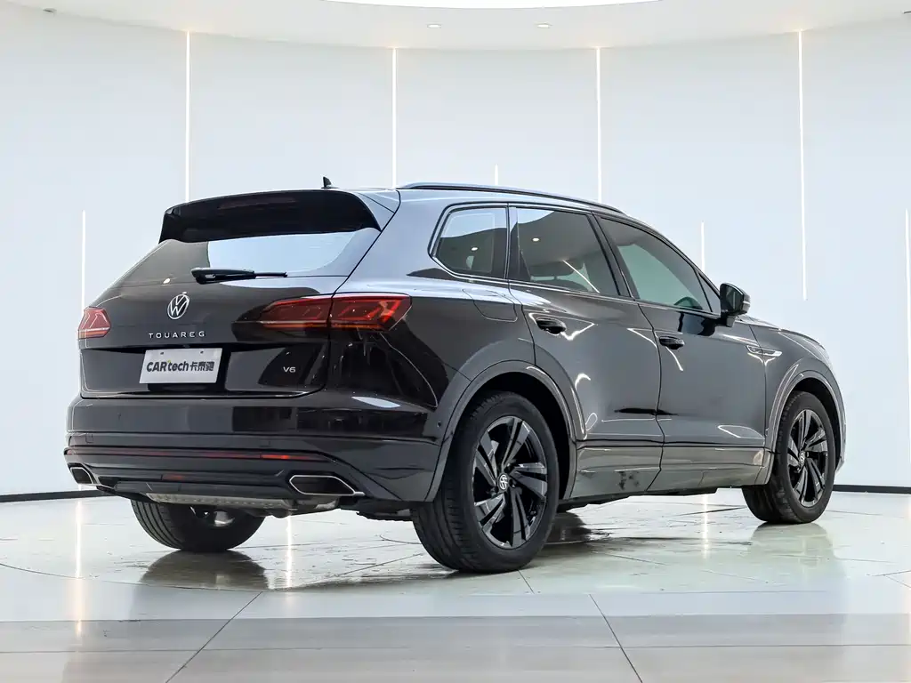 Volkswagen Touareg 2022 3.0TSI R-Line Edition Black Sport Package 2023 - thumbnail 8