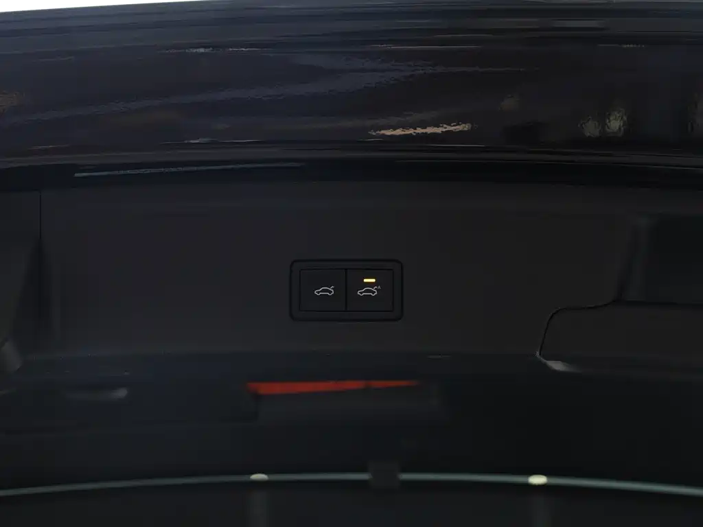 Volkswagen Touareg 2022 3.0TSI R-Line Edition Black Sport Package 2023 - thumbnail 19