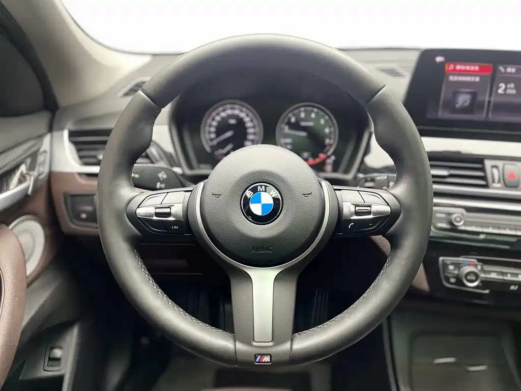 BMW BMW X1 2021 sDrive25Li Leading Edition 2021 - thumbnail 6