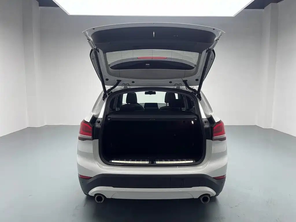 BMW BMW X1 2021 sDrive25Li Leading Edition 2021 - thumbnail 16