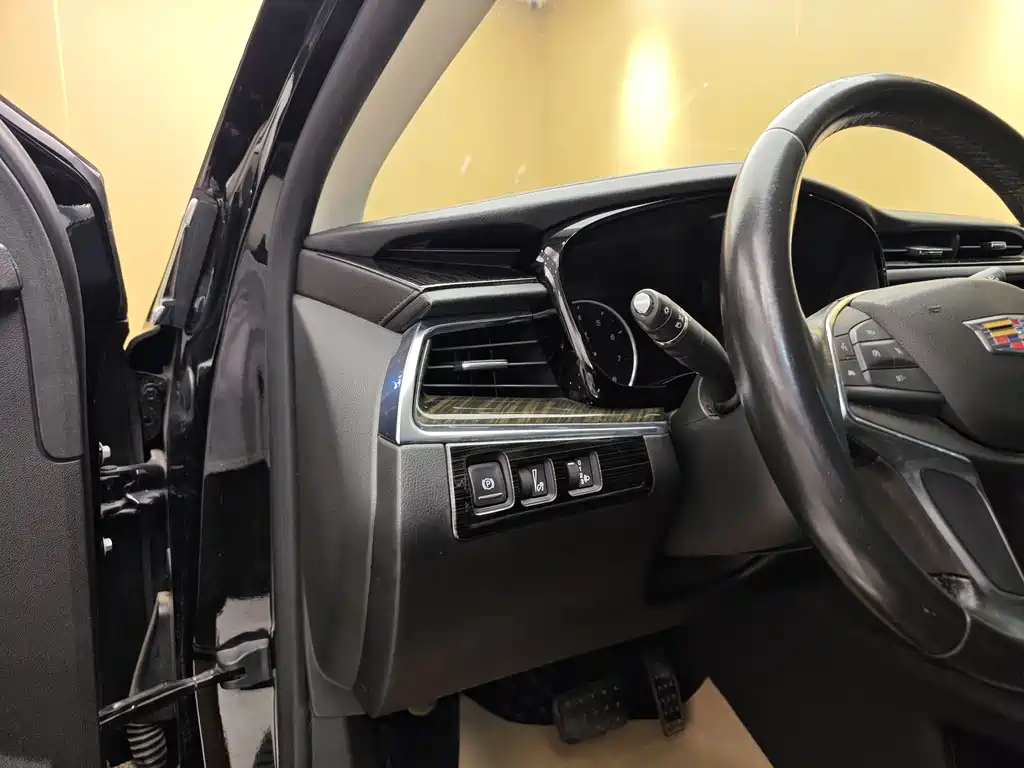 Cadillac Cadillac XT5 2018 25T Luxury Edition 2018 - thumbnail 13