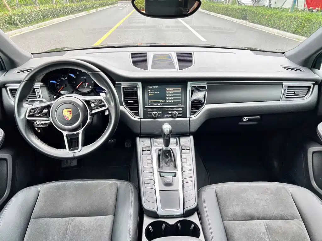 Porsche 2016 Porsche Macan 2.0T 2017 - thumbnail 5