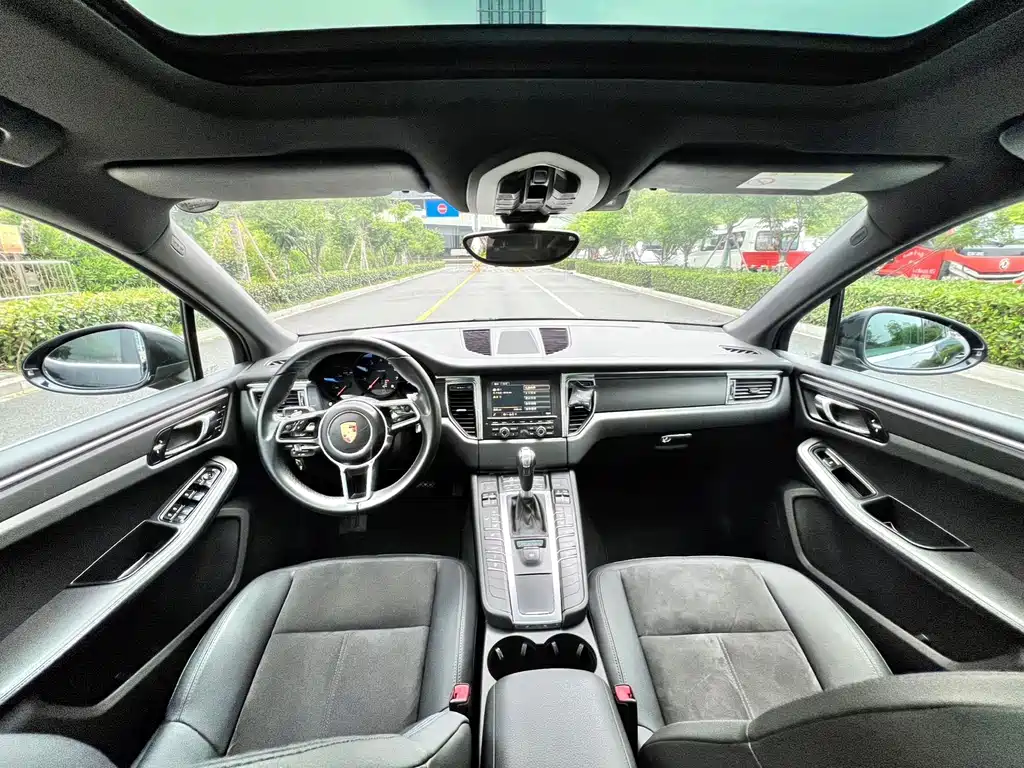 Porsche 2016 Porsche Macan 2.0T 2017 - thumbnail 6