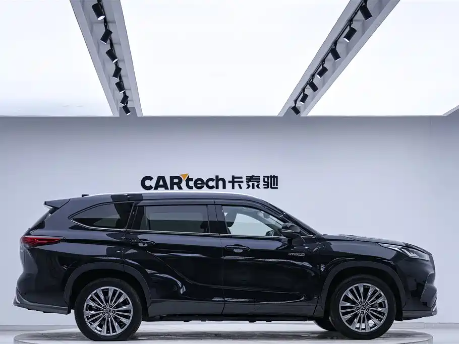 Toyota Highlander 2022 Hybrid 2.5L AWD Premium 7-Seater 2021 - thumbnail 4