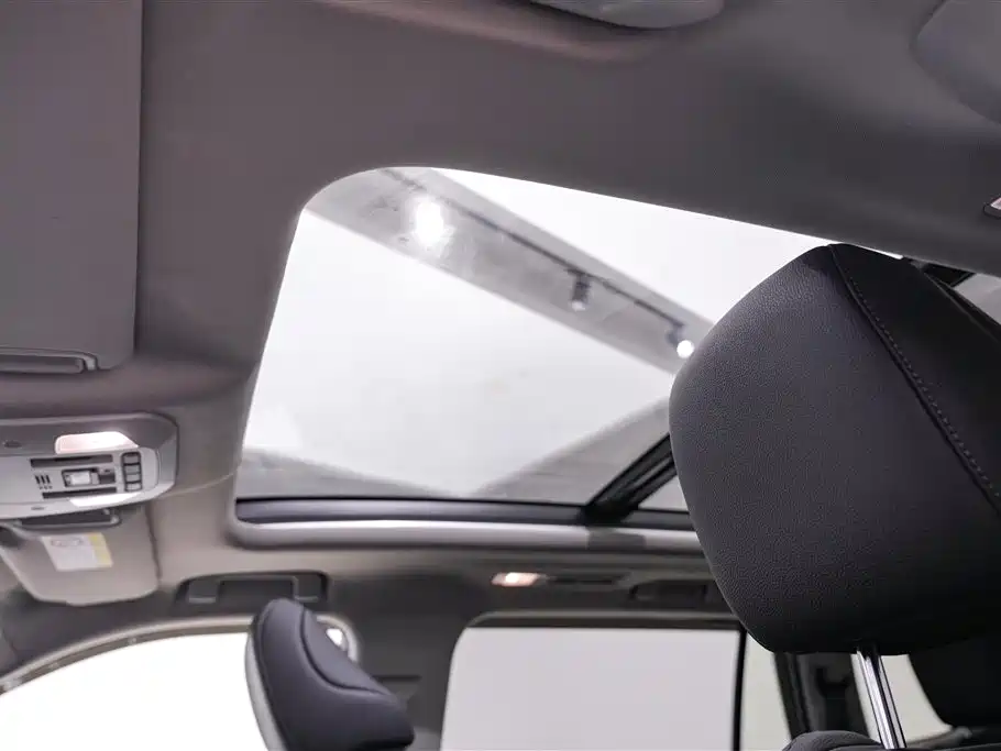 Toyota Highlander 2022 Hybrid 2.5L AWD Premium 7-Seater 2021 - thumbnail 24