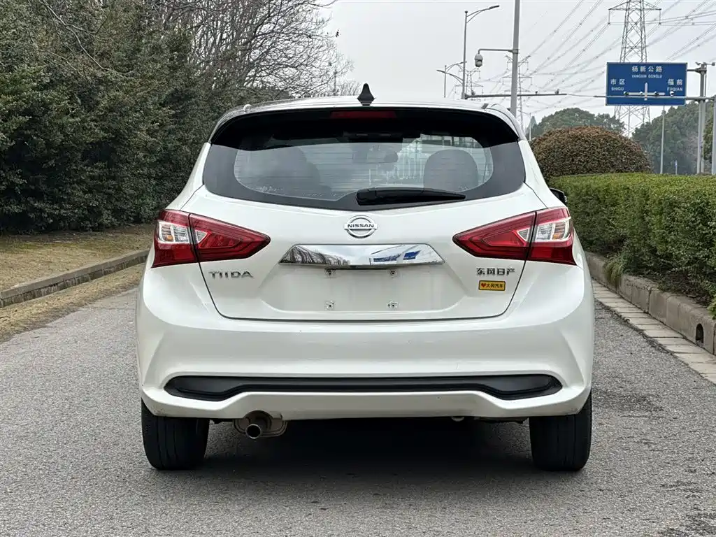 Nissan Nissan Tiida 2021 1.6L CVT Smart Edition 2021 - thumbnail 4