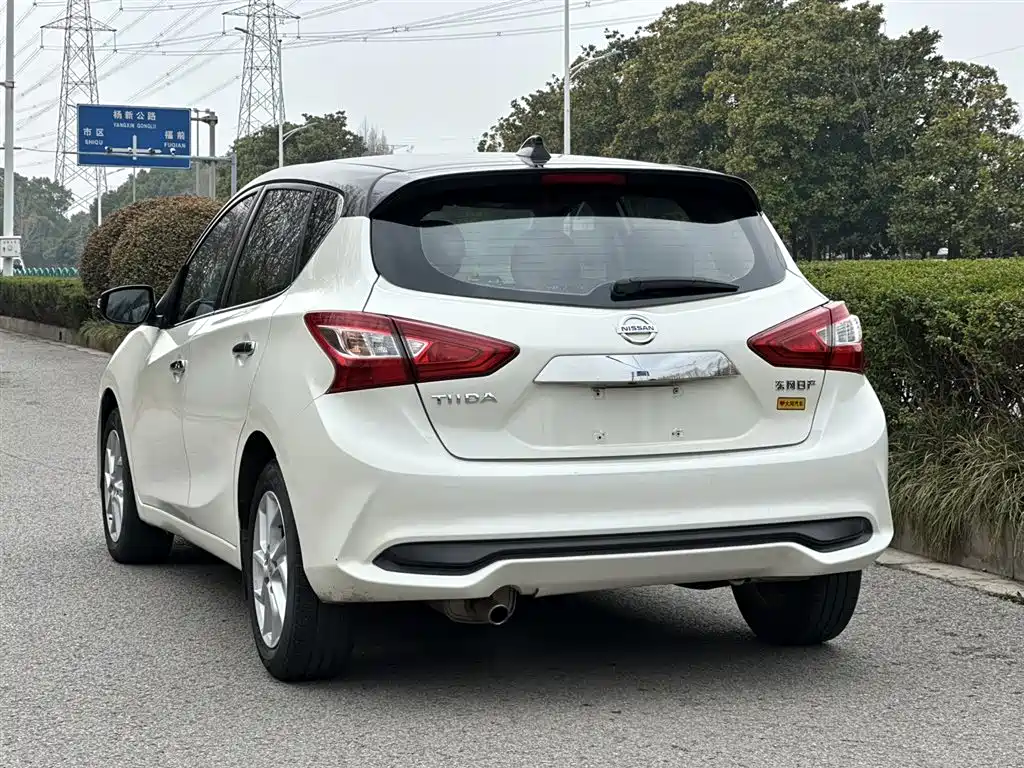 Nissan Nissan Tiida 2021 1.6L CVT Smart Edition 2021 - thumbnail 5