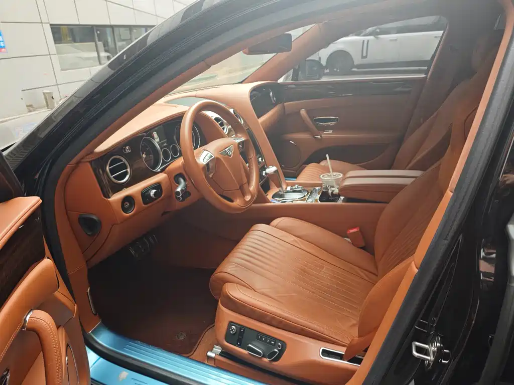Bentley Bentley Flying Spur 2017 4.0T V8 Standard Edition 2017 - thumbnail 5