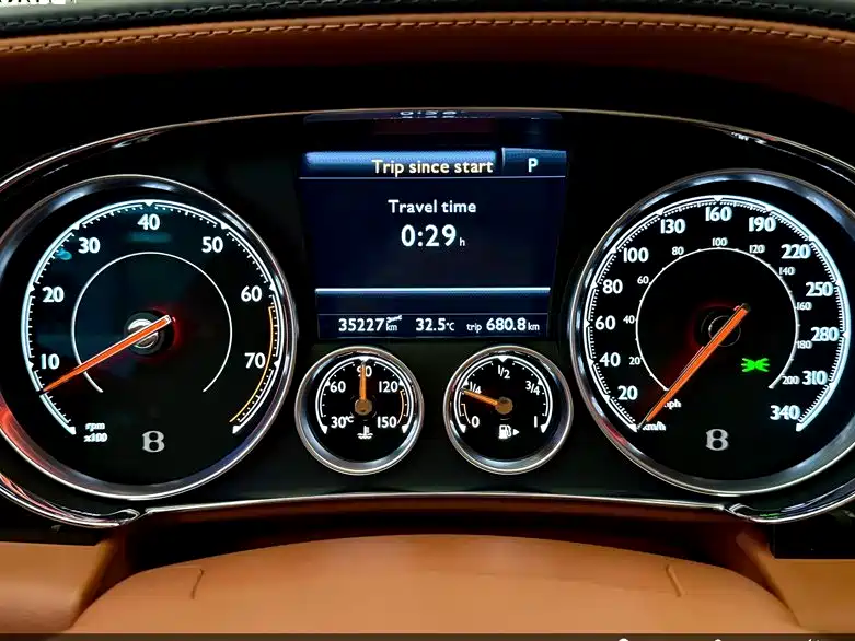 Bentley Bentley Flying Spur 2017 4.0T V8 Standard Edition 2019 - thumbnail 11