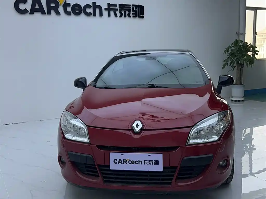 Renault Renault Megane 2011 CC 2.0 Fashion Navigation Edition 2013