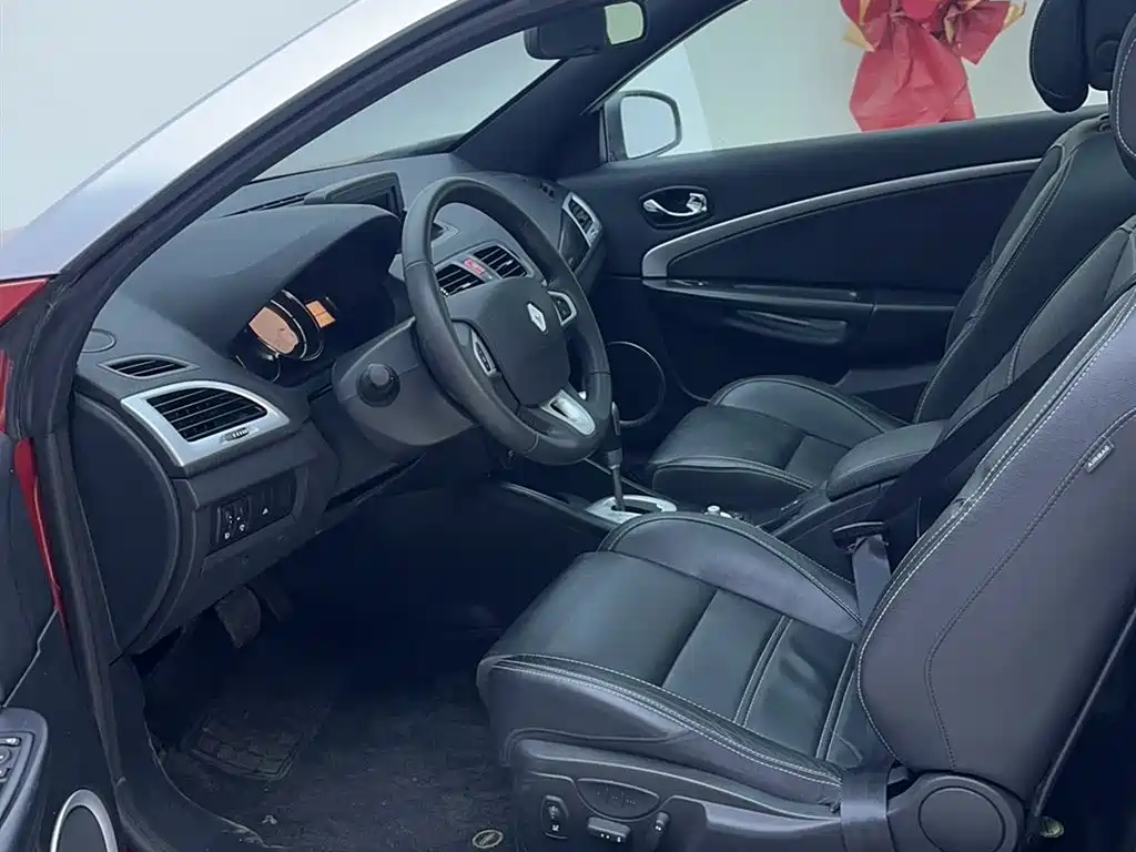 Renault Renault Megane 2011 CC 2.0 Fashion Navigation Edition 2013 - thumbnail 11