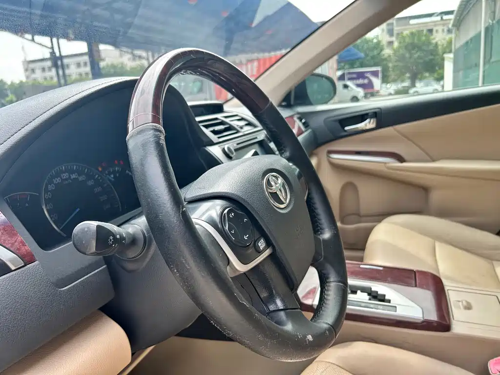Toyota Camry 2012 2.0G Luxury Edition 2013 - thumbnail 10