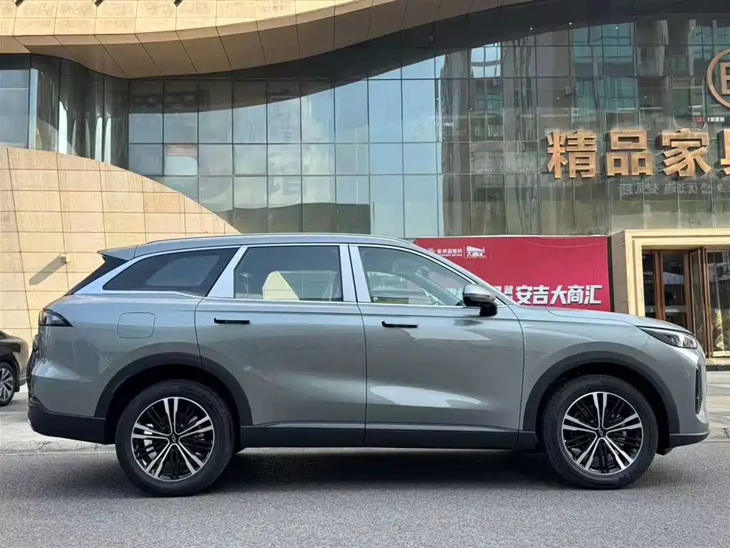 Chery Chery Tiggo 9 2026 9X 2.0T Automatic FWD Luxury Edition 2026 - thumbnail 6