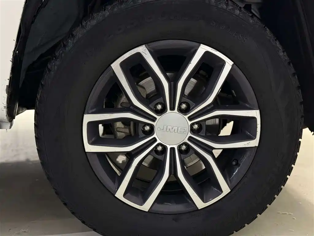 Jiangling JMC Yuhu 9 2022 2.0T Automatic Gasoline 4WD Comfort Edition 2022 - thumbnail 10