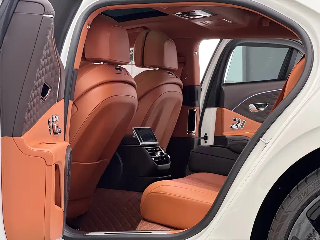 Bentley Bentley Flying Spur 2022 4.0T V8 Standard Edition 2022 - thumbnail 5