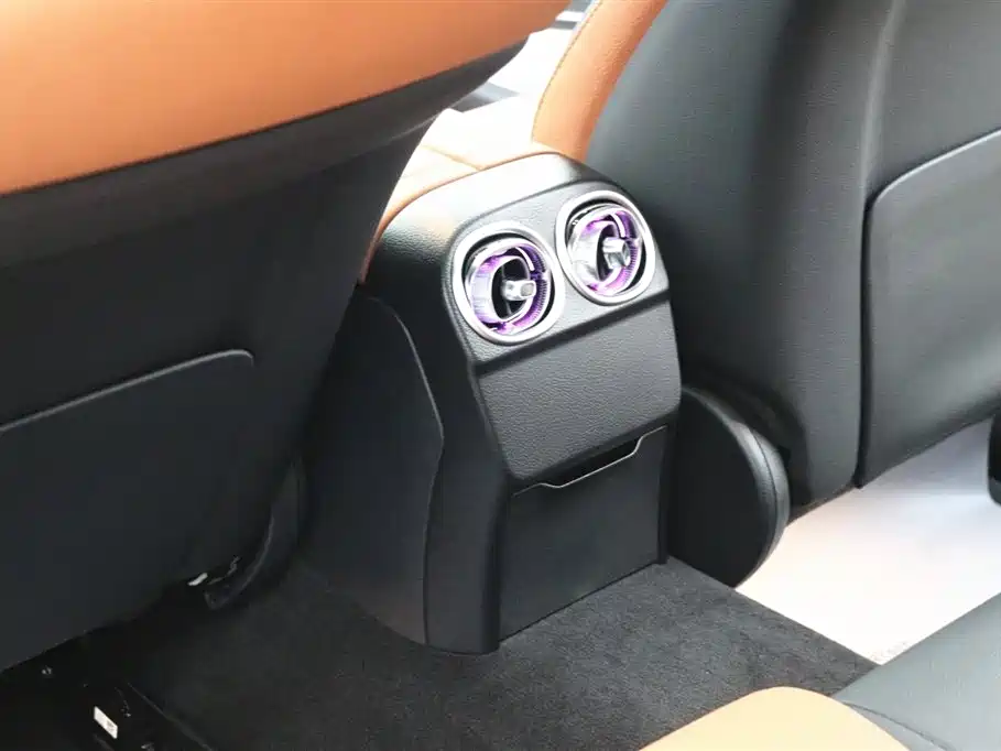 Mercedes-Benz Mercedes-Benz C-Class 2024 C 260 L Sport Edition 2024 - thumbnail 20