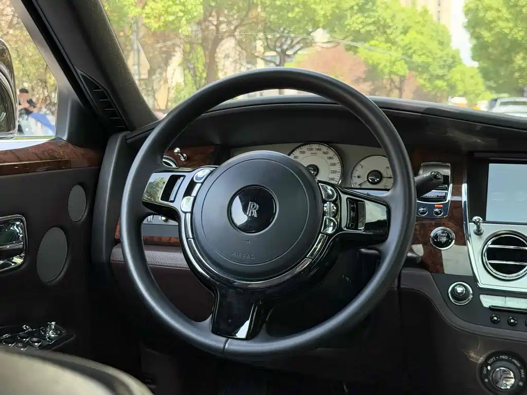 Rolls-Royce Ghost 2014 6.6T Extended Wheelbase 2015 - thumbnail 15