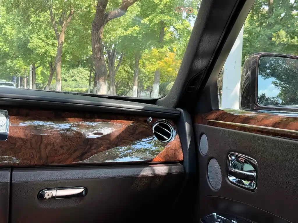 Rolls-Royce Ghost 2014 6.6T Extended Wheelbase 2015 - thumbnail 19