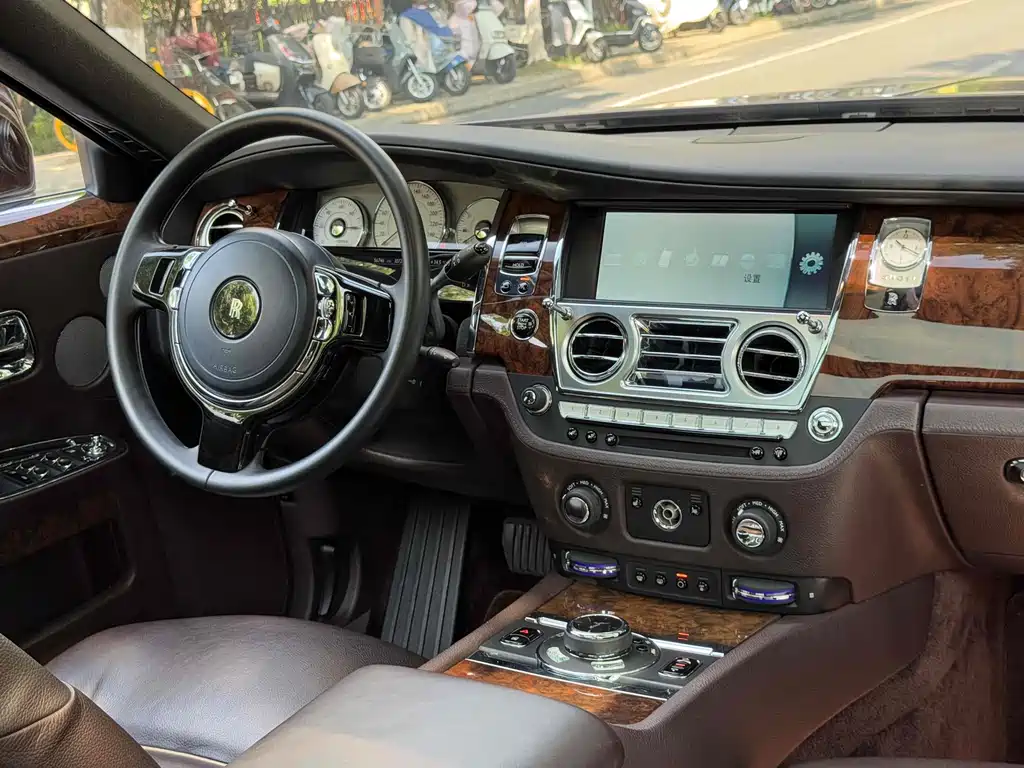 Rolls-Royce Ghost 2014 6.6T Extended Wheelbase 2015 - thumbnail 21