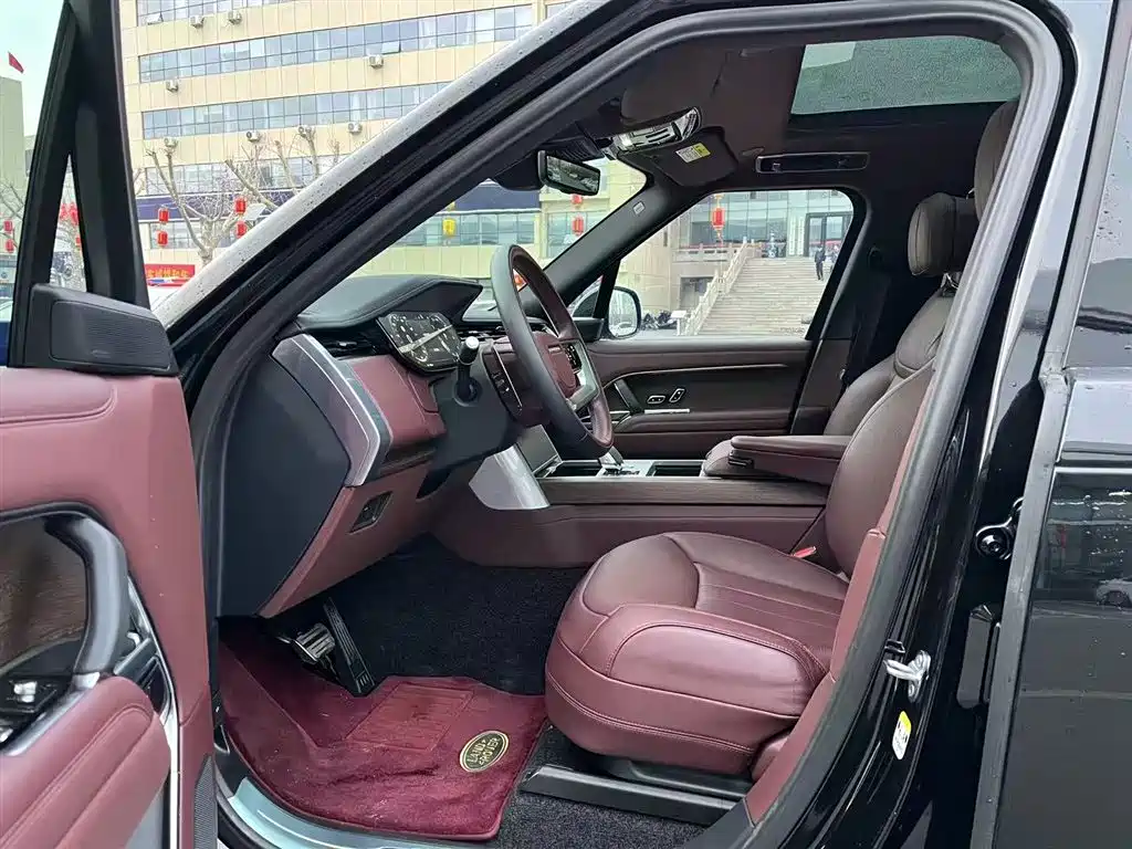 Land Rover 2025 Range Rover 3.0 L6 400PS Autobiography LWB 2025 - thumbnail 2