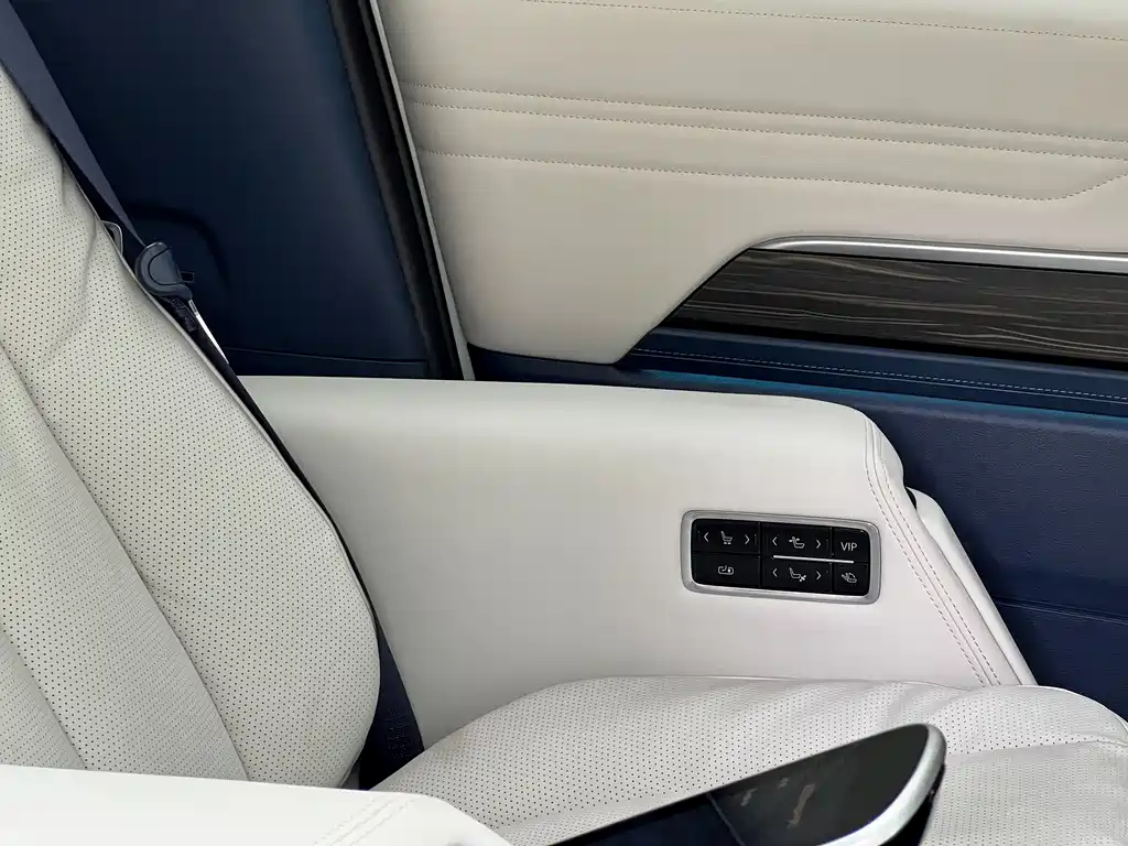 Buick Buick Century 2025 2.0T 7-Seater Yunshi Edition 2026 - thumbnail 24