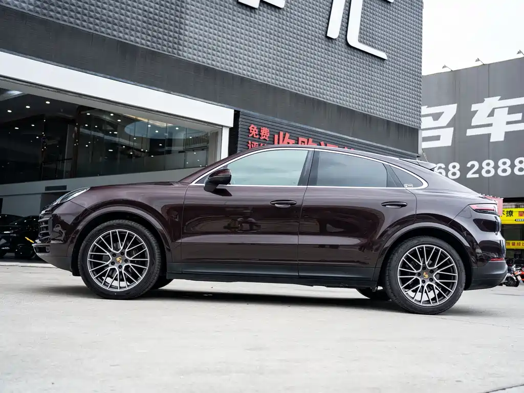 Porsche Cayenne Coupé 3.0T 2020 - thumbnail 3