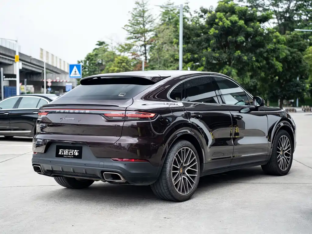 Porsche Cayenne Coupé 3.0T 2020 - thumbnail 4