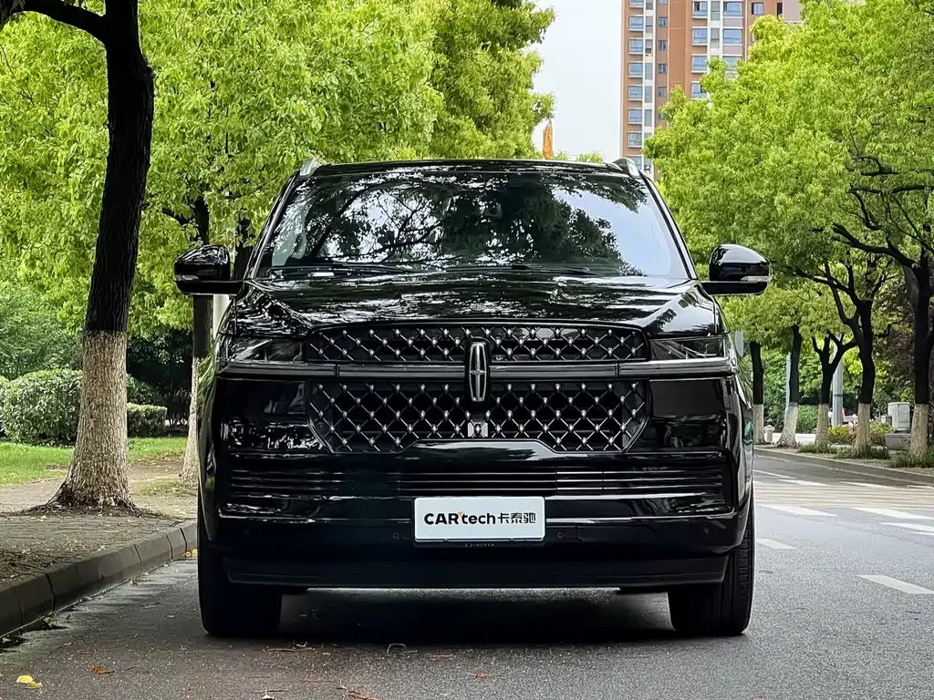 Lincoln Navigator 2025 3.5T Extended President Edition 2025 - thumbnail 2