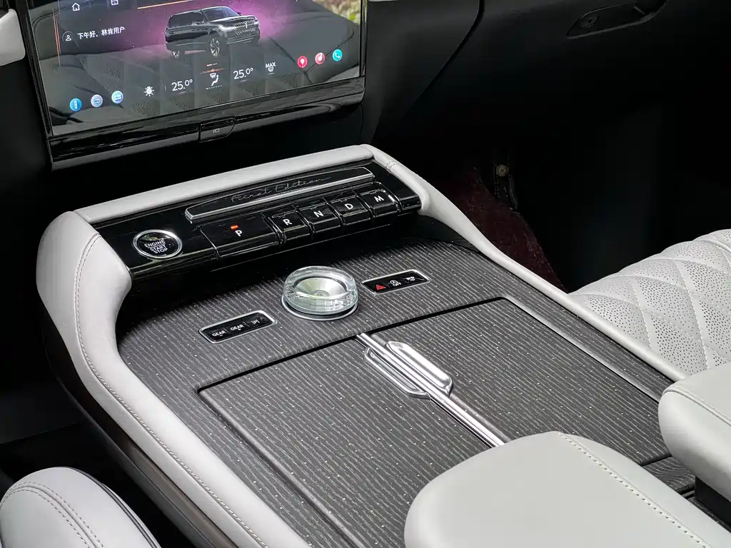 Lincoln Navigator 2025 3.5T Extended President Edition 2025 - thumbnail 20
