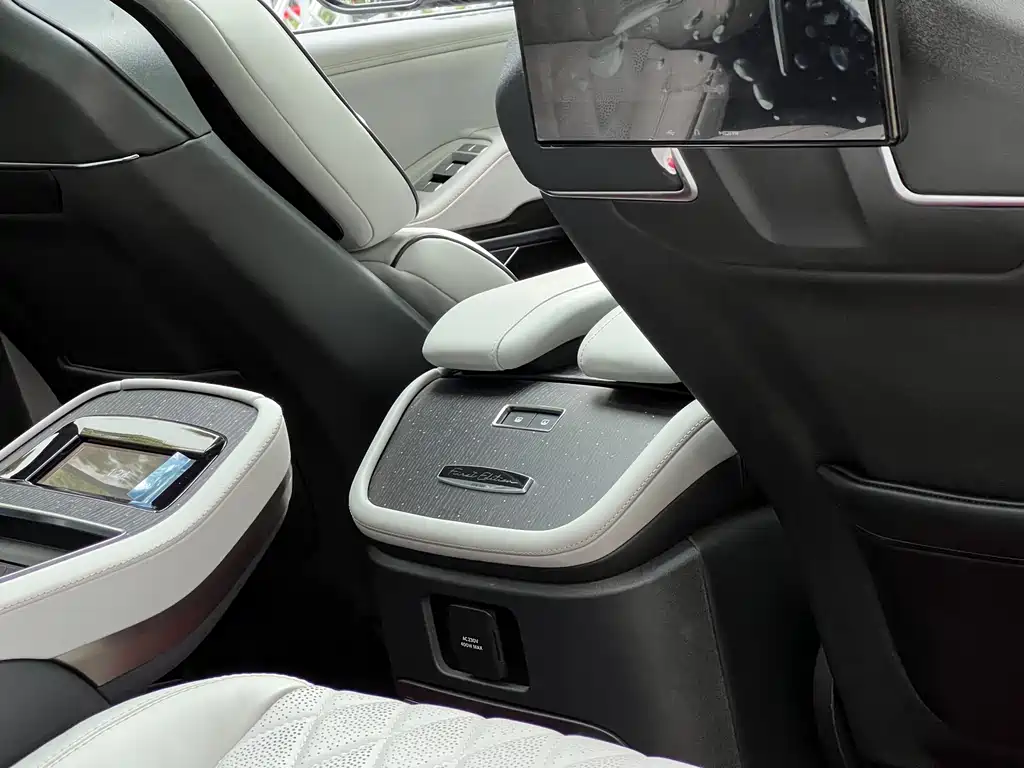Lincoln Navigator 2025 3.5T Extended President Edition 2025 - thumbnail 23