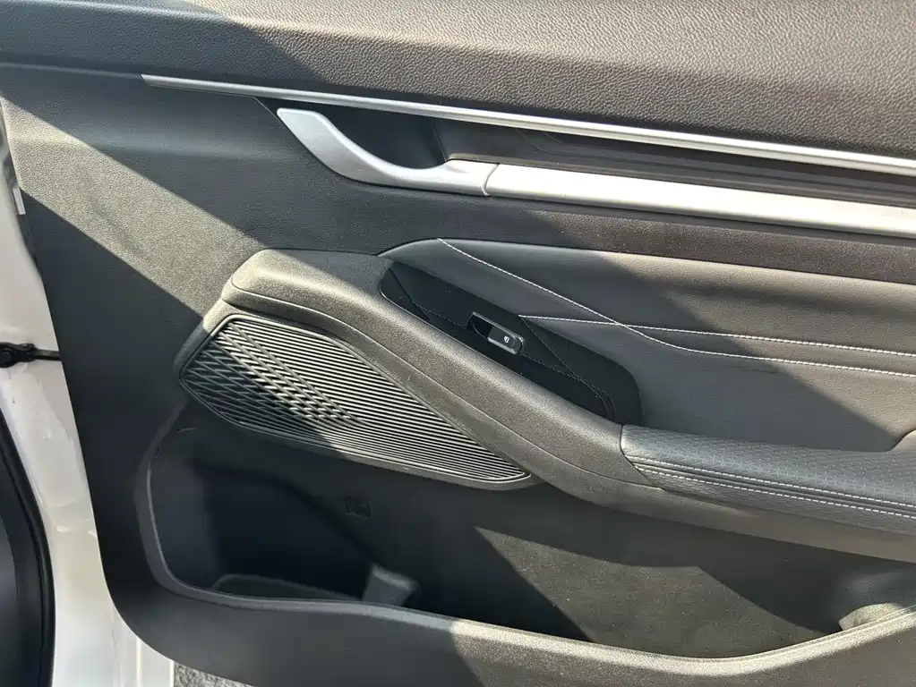 Geely Auto Emgrand 2025 4th Generation 1.5L CVT Xingyao Edition 2024 - thumbnail 15