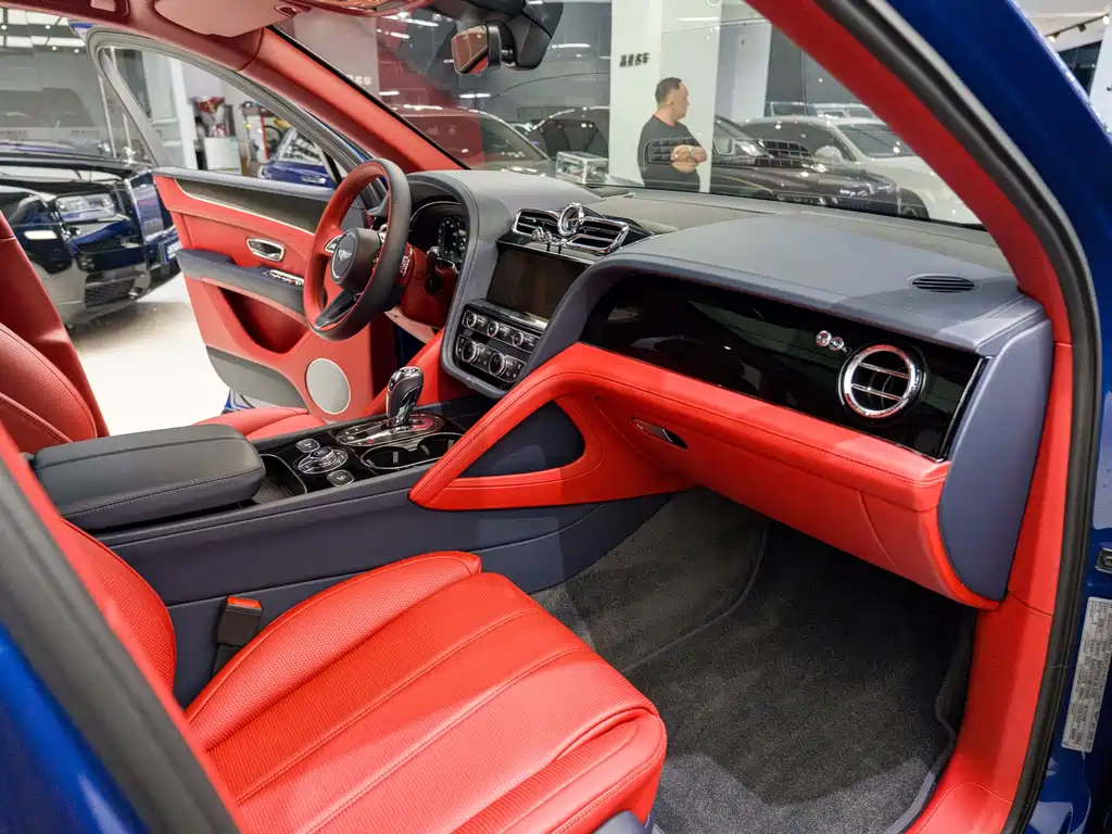 Bentley Bentayga 2021 4.0T V8 2021 - thumbnail 6