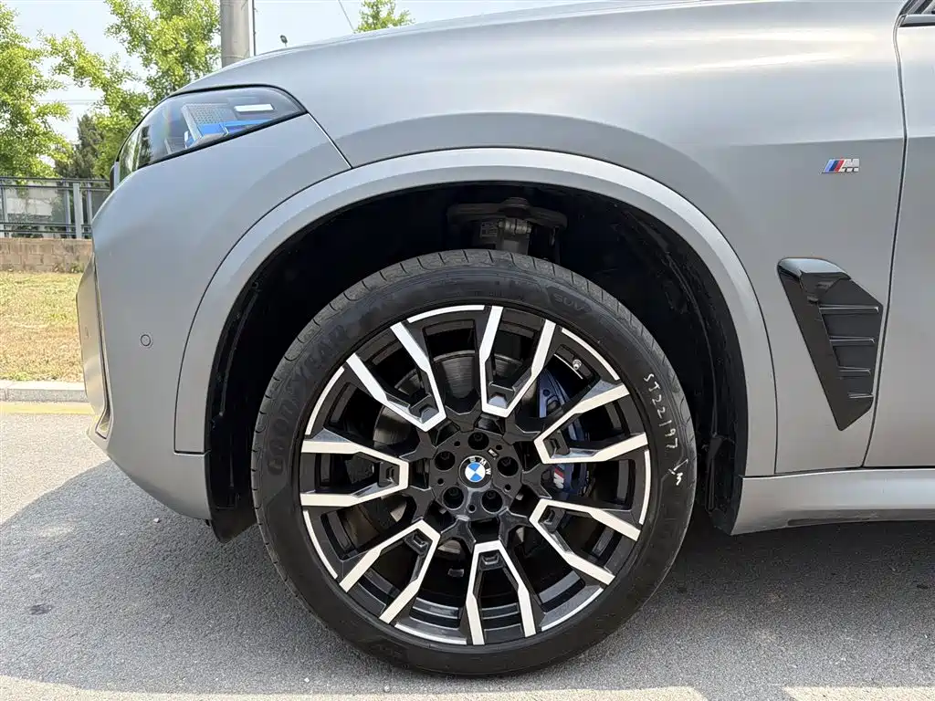BMW BMW X5 2025 xDrive 40Li M Sport Night Edition 2026 - thumbnail 4