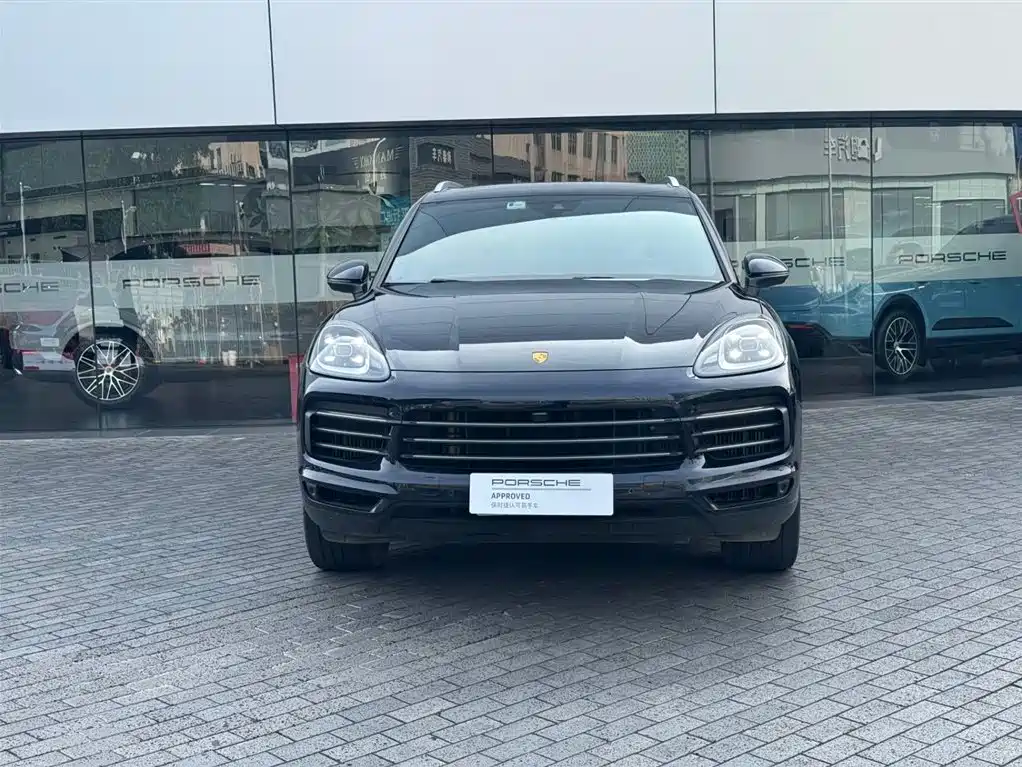 Porsche Porsche Cayenne 2022 Platinum Edition 2022 - thumbnail 2