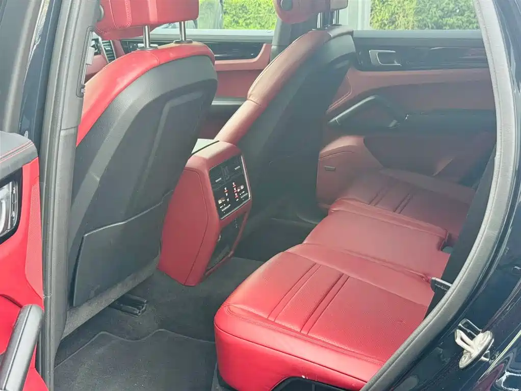 Porsche Porsche Cayenne 2022 Platinum Edition 2022 - thumbnail 11