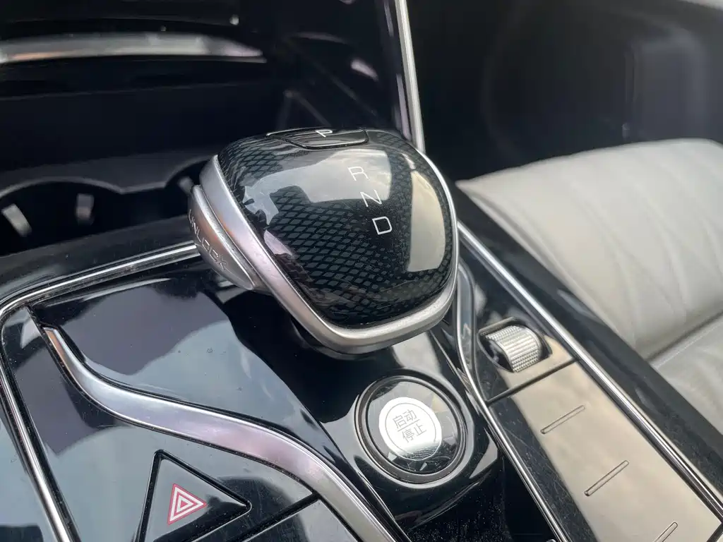 BYD Tang New Energy 2022 EV 635KM AWD Flagship Edition 2022 - thumbnail 7
