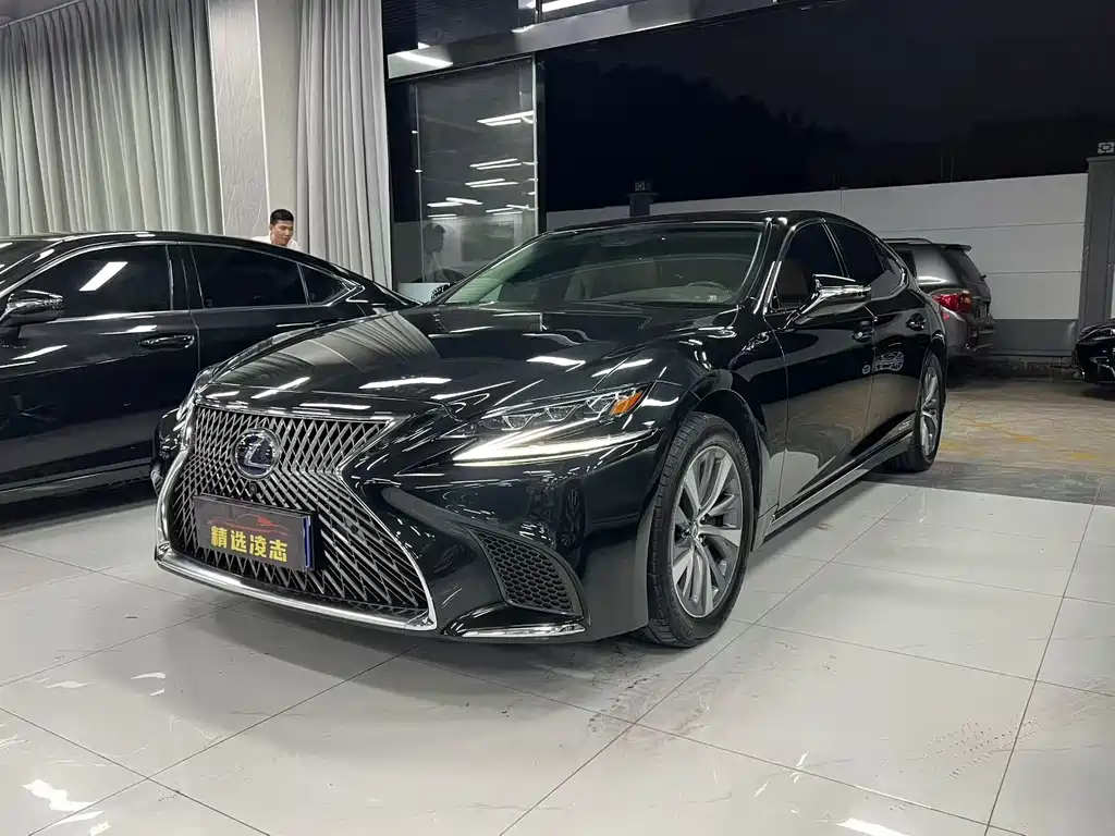 Lexus Lexus LS 500h Excellence Edition 2020 China VI 2020