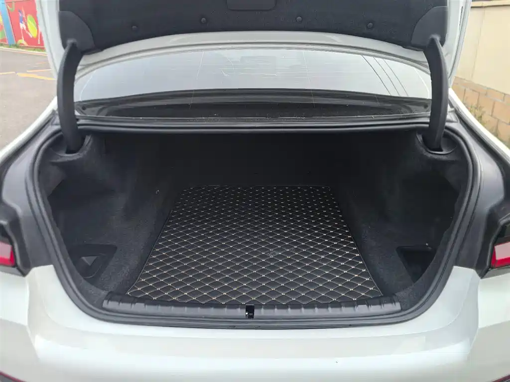 BMW BMW 5 Series 2022 525Li M Sport Package 2023 - thumbnail 6