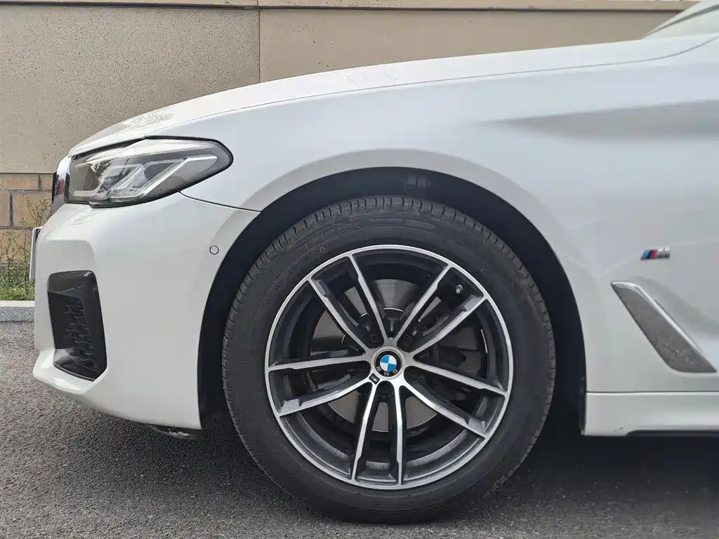 BMW BMW 5 Series 2022 525Li M Sport Package 2023 - thumbnail 13