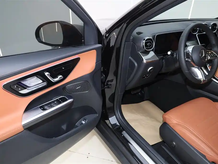 Mercedes-Benz Mercedes-Benz GLC 260 L 4MATIC Dynamic Edition 2025 Facelift 2026 - thumbnail 17