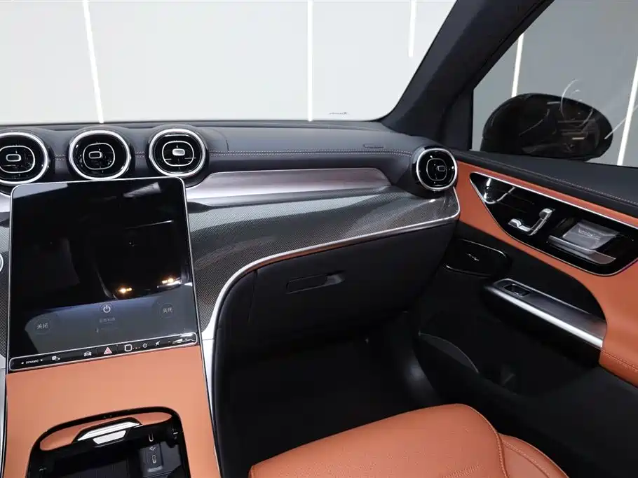 Mercedes-Benz Mercedes-Benz GLC 260 L 4MATIC Dynamic Edition 2025 Facelift 2026 - thumbnail 24