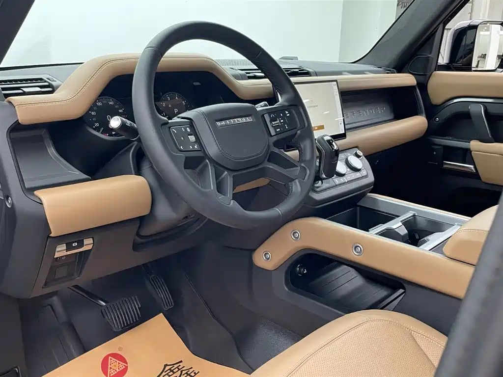 Land Rover Land Rover Defender 2025 110 3.0T P400 Dark Special Edition 2025 - thumbnail 16